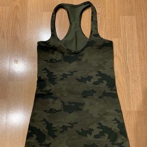 Lululemon camo tank